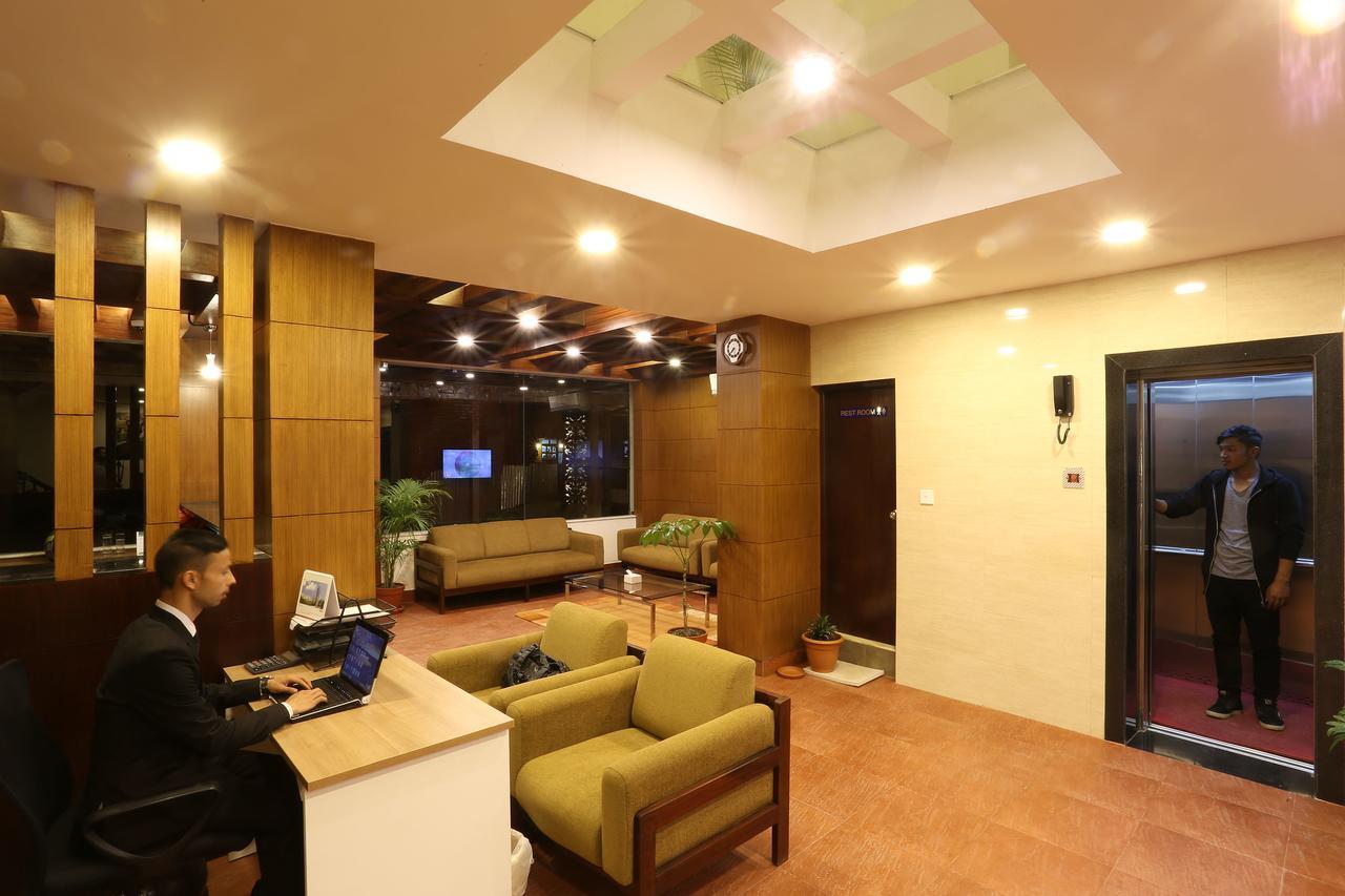 Jay Hotel 3*